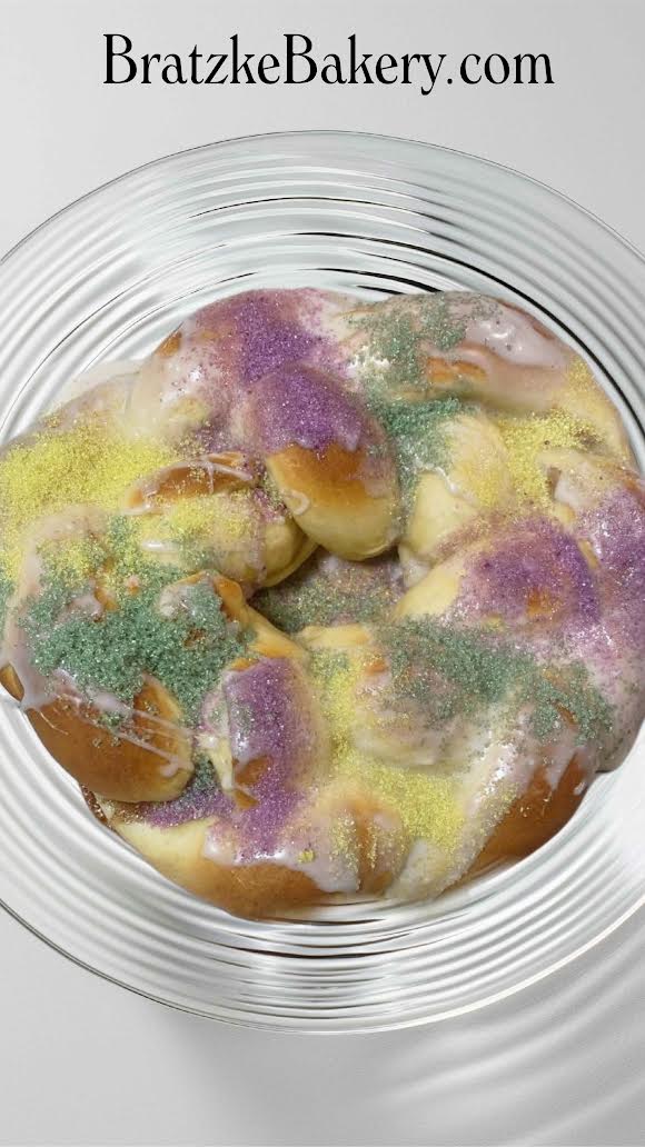 Great Aunt Gloria's King Cake